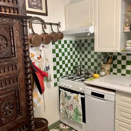 Дом отдыха Quiet House Near The Old Port - Ла-Рошель